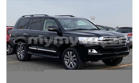 Buy Import Toyota Land Cruiser Black Car in Import - Dubai in Ayeyarwady Buy Import Toyota Land Cruiser Black Car in Import - Dubai in Ayeyarwady