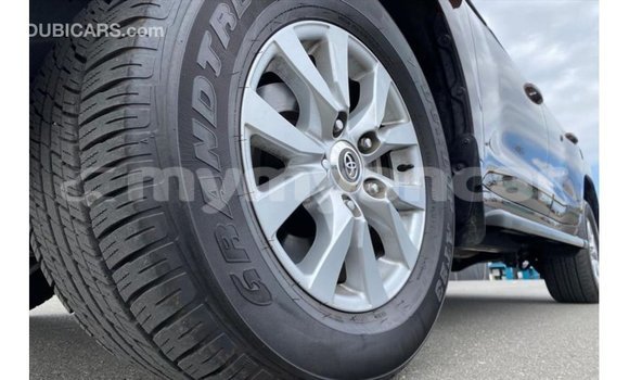 သွင်းကုန် Toyota Land Cruiser Red ကား Import - Dubai Ayeyarwady သွင်းကုန် Toyota Land Cruiser Red ကား Import - Dubai Ayeyarwady