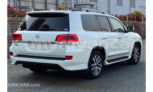 Acheter Import Voiture Toyota Land Cruiser Blanc à Import - Dubai, #<Region:0x000000000c5121b8> Acheter Import Voiture Toyota Land Cruiser Blanc à Import - Dubai, #<Region:0x000000000c5121b8>