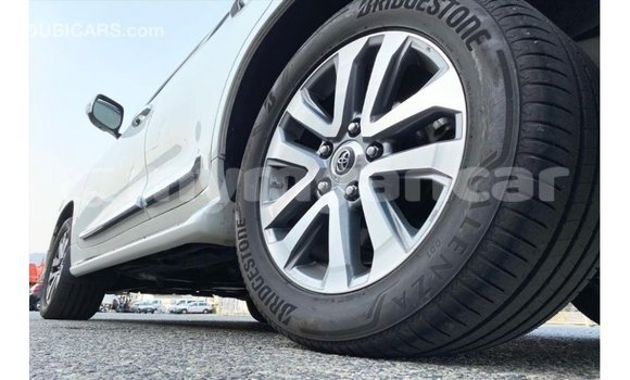 Acheter Import Voiture Toyota Land Cruiser Blanc à Import - Dubai, #<Region:0x000000000c5121b8> Acheter Import Voiture Toyota Land Cruiser Blanc à Import - Dubai, #<Region:0x000000000c5121b8>