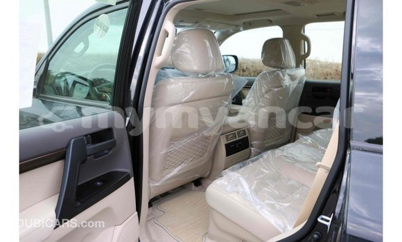 Buy Import Toyota Land Cruiser Black Car in Import - Dubai in Ayeyarwady Buy Import Toyota Land Cruiser Black Car in Import - Dubai in Ayeyarwady