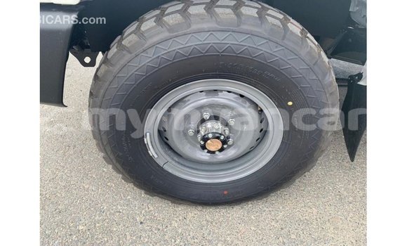 Buy Import Toyota Land Cruiser White Car in Import - Dubai in Ayeyarwady Buy Import Toyota Land Cruiser White Car in Import - Dubai in Ayeyarwady