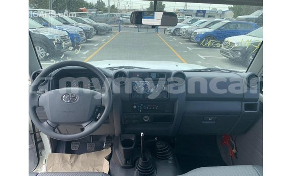 Buy Import Toyota Land Cruiser White Car in Import - Dubai in Ayeyarwady Buy Import Toyota Land Cruiser White Car in Import - Dubai in Ayeyarwady