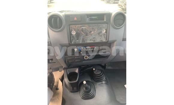 Buy Import Toyota Land Cruiser White Car in Import - Dubai in Ayeyarwady Buy Import Toyota Land Cruiser White Car in Import - Dubai in Ayeyarwady