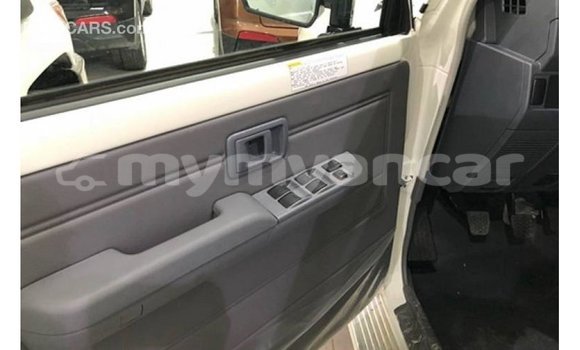 Buy Import Toyota Land Cruiser White Car in Import - Dubai in Ayeyarwady Buy Import Toyota Land Cruiser White Car in Import - Dubai in Ayeyarwady