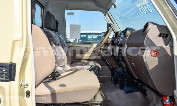 Buy Import Toyota Land Cruiser Beige Car in Import - Dubai in Ayeyarwady Buy Import Toyota Land Cruiser Beige Car in Import - Dubai in Ayeyarwady
