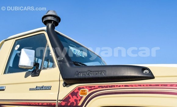 Buy Import Toyota Land Cruiser Beige Car in Import - Dubai in Ayeyarwady Buy Import Toyota Land Cruiser Beige Car in Import - Dubai in Ayeyarwady