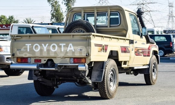 Buy Import Toyota Land Cruiser Beige Car in Import - Dubai in Ayeyarwady Buy Import Toyota Land Cruiser Beige Car in Import - Dubai in Ayeyarwady