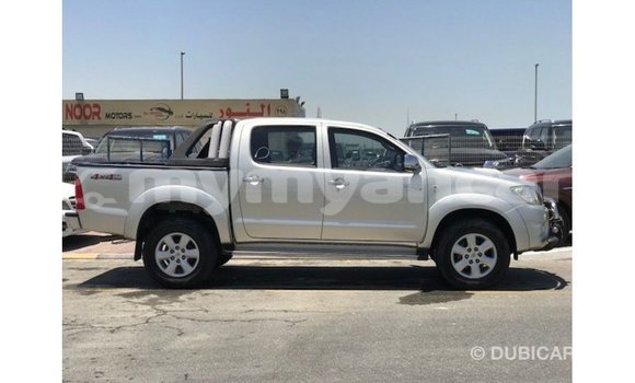 Buy Import Toyota Hilux Other Car in Import - Dubai in Ayeyarwady Buy Import Toyota Hilux Other Car in Import - Dubai in Ayeyarwady