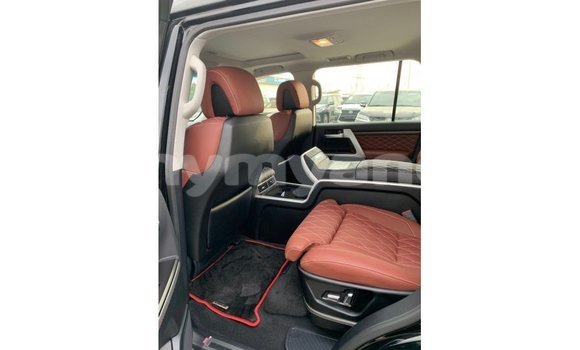 Buy Import Toyota Land Cruiser Black Car in Import - Dubai in Ayeyarwady Buy Import Toyota Land Cruiser Black Car in Import - Dubai in Ayeyarwady