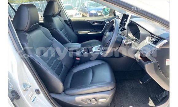 သွင်းကုန် Toyota 4Runner White ကား Import - Dubai Ayeyarwady သွင်းကုန် Toyota 4Runner White ကား Import - Dubai Ayeyarwady