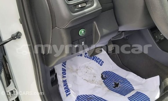 Buy Import Honda C White Bike in Import - Dubai in Ayeyarwady Buy Import Honda C White Bike in Import - Dubai in Ayeyarwady