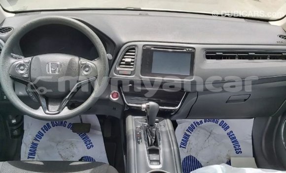 Buy Import Honda C White Bike in Import - Dubai in Ayeyarwady Buy Import Honda C White Bike in Import - Dubai in Ayeyarwady