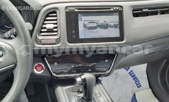 Buy Import Honda C White Bike in Import - Dubai in Ayeyarwady Buy Import Honda C White Bike in Import - Dubai in Ayeyarwady