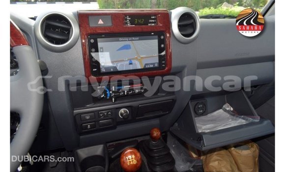 သွင်းကုန် Toyota Land Cruiser Red ကား Import - Dubai Ayeyarwady သွင်းကုန် Toyota Land Cruiser Red ကား Import - Dubai Ayeyarwady