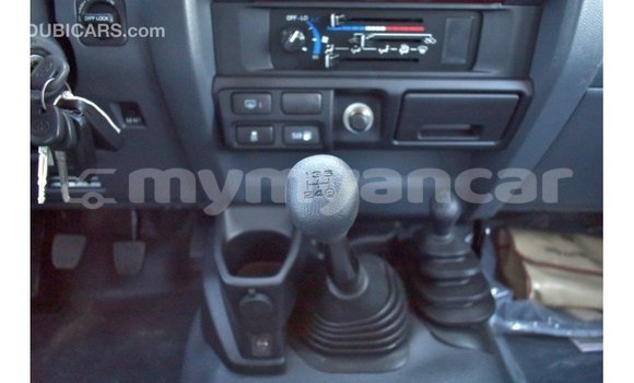 Buy Import Toyota Land Cruiser Beige Car in Import - Dubai in Ayeyarwady Buy Import Toyota Land Cruiser Beige Car in Import - Dubai in Ayeyarwady