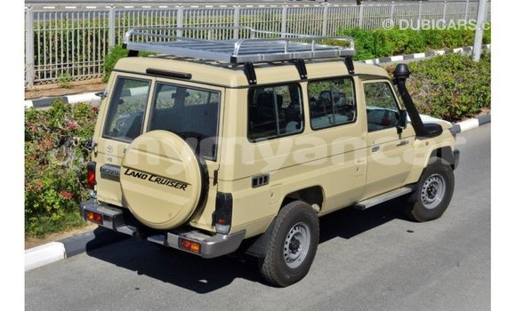 Buy Import Toyota Land Cruiser Beige Car in Import - Dubai in Ayeyarwady Buy Import Toyota Land Cruiser Beige Car in Import - Dubai in Ayeyarwady