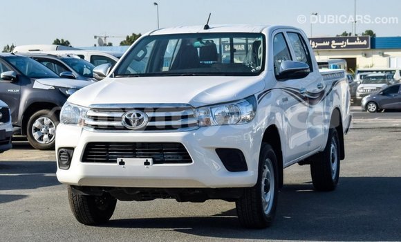 သွင်းကုန် Toyota Hilux White ကား Import - Dubai Ayeyarwady သွင်းကုန် Toyota Hilux White ကား Import - Dubai Ayeyarwady