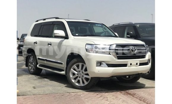 Acheter Import Voiture Toyota Land Cruiser Blanc à Import - Dubai, #<Region:0x000000000c5121b8> Acheter Import Voiture Toyota Land Cruiser Blanc à Import - Dubai, #<Region:0x000000000c5121b8>