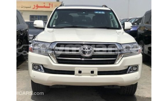 Acheter Import Voiture Toyota Land Cruiser Blanc à Import - Dubai, #<Region:0x000000000c5121b8> Acheter Import Voiture Toyota Land Cruiser Blanc à Import - Dubai, #<Region:0x000000000c5121b8>