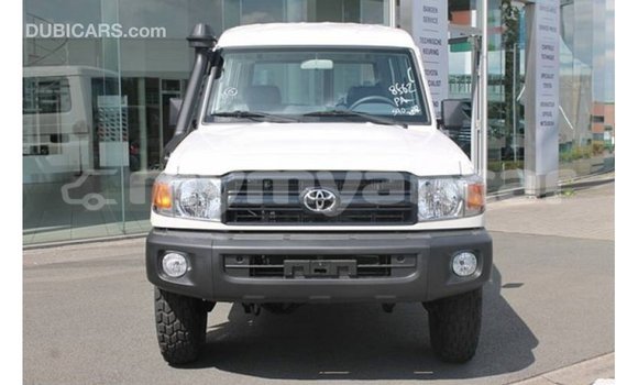 သွင်းကုန် Toyota Land Cruiser White ကား Import - Dubai Ayeyarwady သွင်းကုန် Toyota Land Cruiser White ကား Import - Dubai Ayeyarwady