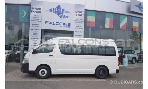 သွင်းကုန် Toyota Hiace White ကား Import - Dubai Ayeyarwady သွင်းကုန် Toyota Hiace White ကား Import - Dubai Ayeyarwady
