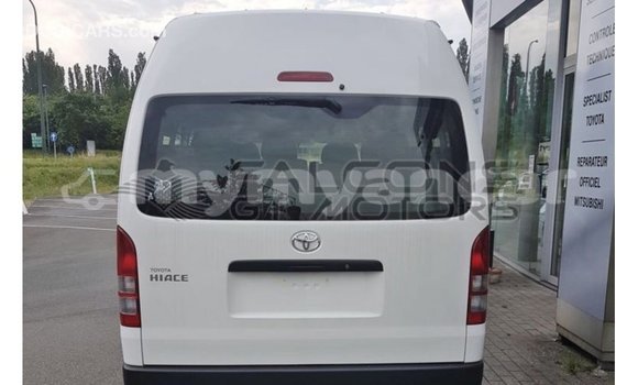 သွင်းကုန် Toyota Hiace White ကား Import - Dubai Ayeyarwady သွင်းကုန် Toyota Hiace White ကား Import - Dubai Ayeyarwady