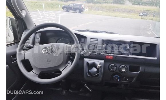 သွင်းကုန် Toyota Hiace White ကား Import - Dubai Ayeyarwady သွင်းကုန် Toyota Hiace White ကား Import - Dubai Ayeyarwady