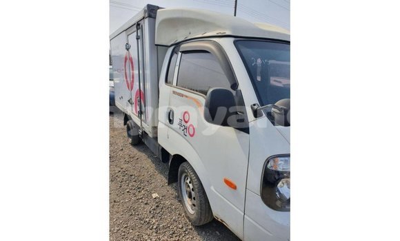 သွင်းကုန် Kia Rio White ကား Import - Dubai Ayeyarwady သွင်းကုန် Kia Rio White ကား Import - Dubai Ayeyarwady