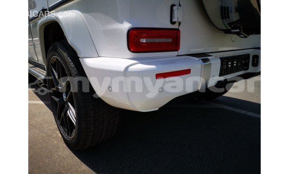 Buy Import Mercedes-Benz 190 (W201) White Car in Import - Dubai in Ayeyarwady Buy Import Mercedes-Benz 190 (W201) White Car in Import - Dubai in Ayeyarwady