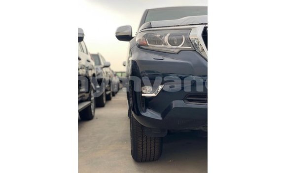 သွင်းကုန် Toyota Prado Blue ကား Import - Dubai Ayeyarwady သွင်းကုန် Toyota Prado Blue ကား Import - Dubai Ayeyarwady