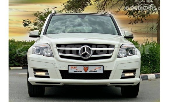 Buy Import Mercedes-Benz 190 (W201) White Car in Import - Dubai in Ayeyarwady Buy Import Mercedes-Benz 190 (W201) White Car in Import - Dubai in Ayeyarwady