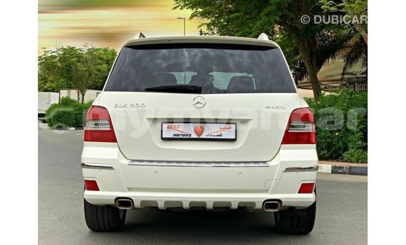 Buy Import Mercedes-Benz 190 (W201) White Car in Import - Dubai in Ayeyarwady Buy Import Mercedes-Benz 190 (W201) White Car in Import - Dubai in Ayeyarwady