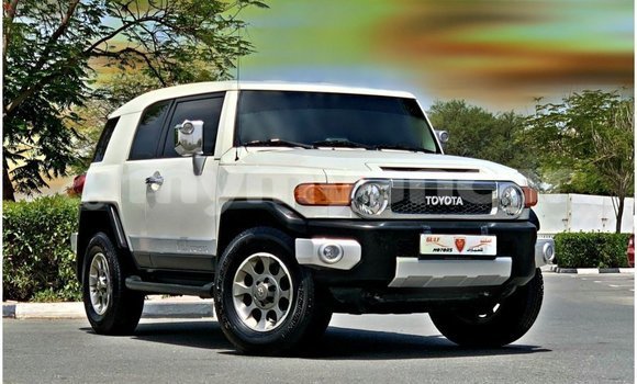 Buy Import Toyota FJ Cruiser White Car in Import - Dubai in Ayeyarwady Buy Import Toyota FJ Cruiser White Car in Import - Dubai in Ayeyarwady