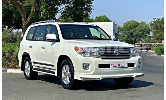 Acheter Import Voiture Toyota Land Cruiser Blanc à Import - Dubai, #<Region:0x000000000c5121b8> Acheter Import Voiture Toyota Land Cruiser Blanc à Import - Dubai, #<Region:0x000000000c5121b8>