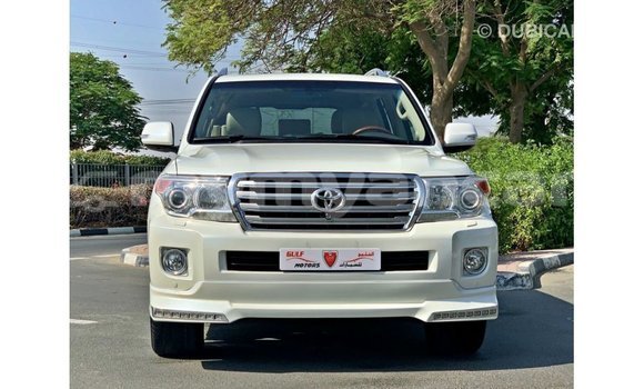 Acheter Import Voiture Toyota Land Cruiser Blanc à Import - Dubai, #<Region:0x000000000c5121b8> Acheter Import Voiture Toyota Land Cruiser Blanc à Import - Dubai, #<Region:0x000000000c5121b8>