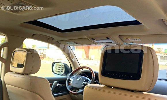 Acheter Import Voiture Toyota Land Cruiser Blanc à Import - Dubai, #<Region:0x000000000c5121b8> Acheter Import Voiture Toyota Land Cruiser Blanc à Import - Dubai, #<Region:0x000000000c5121b8>