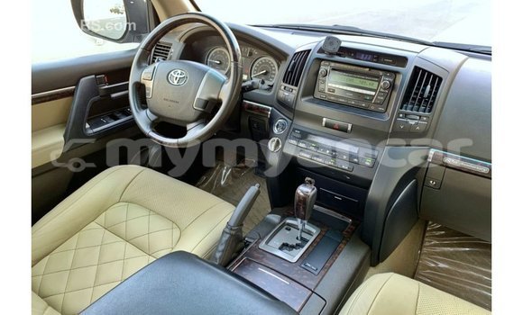 Buy Import Toyota Land Cruiser Blue Car in Import - Dubai in Ayeyarwady Buy Import Toyota Land Cruiser Blue Car in Import - Dubai in Ayeyarwady