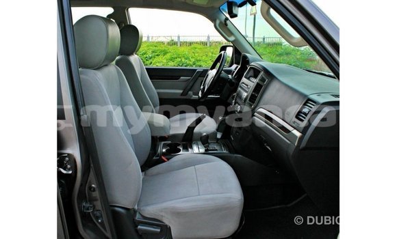 Buy Import Mitsubishi Pajero Brown Car in Import - Dubai in Ayeyarwady Buy Import Mitsubishi Pajero Brown Car in Import - Dubai in Ayeyarwady
