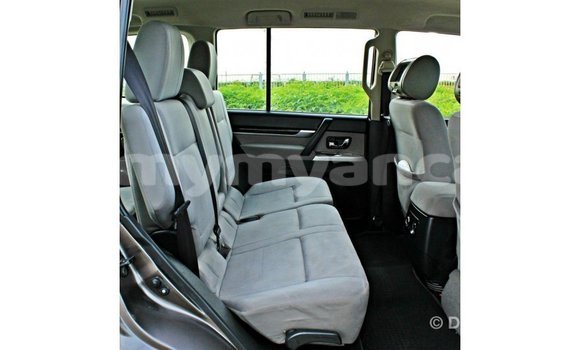 Buy Import Mitsubishi Pajero Brown Car in Import - Dubai in Ayeyarwady Buy Import Mitsubishi Pajero Brown Car in Import - Dubai in Ayeyarwady