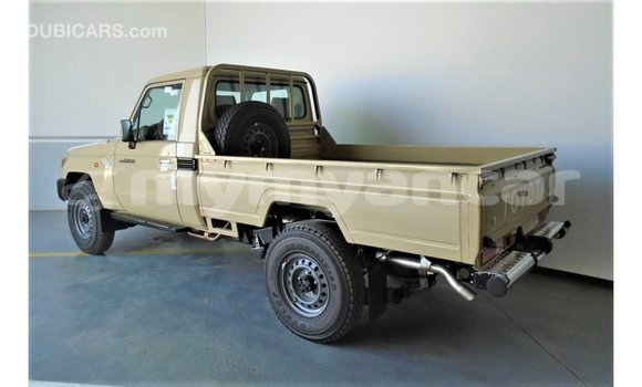 Buy Import Toyota Land Cruiser Beige Car in Import - Dubai in Ayeyarwady Buy Import Toyota Land Cruiser Beige Car in Import - Dubai in Ayeyarwady