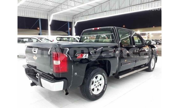 သွင်းကုန် Chevrolet Silverado Black ကား Import - Dubai Ayeyarwady သွင်းကုန် Chevrolet Silverado Black ကား Import - Dubai Ayeyarwady