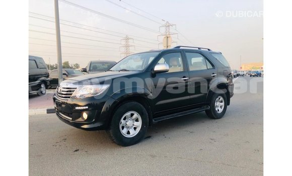 သွင်းကုန် Toyota Fortuner Black ကား Import - Dubai Ayeyarwady သွင်းကုန် Toyota Fortuner Black ကား Import - Dubai Ayeyarwady
