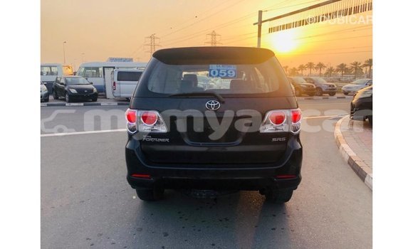 သွင်းကုန် Toyota Fortuner Black ကား Import - Dubai Ayeyarwady သွင်းကုန် Toyota Fortuner Black ကား Import - Dubai Ayeyarwady