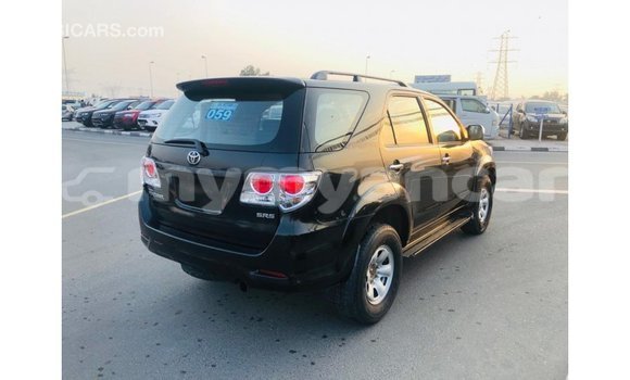 သွင်းကုန် Toyota Fortuner Black ကား Import - Dubai Ayeyarwady သွင်းကုန် Toyota Fortuner Black ကား Import - Dubai Ayeyarwady