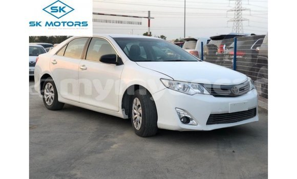 Buy Import Toyota Camry White Car in Import - Dubai in Ayeyarwady