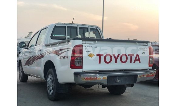သွင်းကုန် Toyota Hilux White ကား Import - Dubai Ayeyarwady သွင်းကုန် Toyota Hilux White ကား Import - Dubai Ayeyarwady