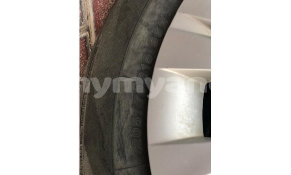 သွင်းကုန် Toyota Hilux White ကား Import - Dubai Ayeyarwady သွင်းကုန် Toyota Hilux White ကား Import - Dubai Ayeyarwady