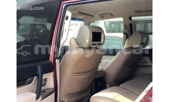 သွင်းကုန် Mitsubishi Pajero Red ကား Import - Dubai Ayeyarwady သွင်းကုန် Mitsubishi Pajero Red ကား Import - Dubai Ayeyarwady