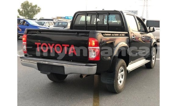 သွင်းကုန် Toyota Hilux Black ကား Import - Dubai Ayeyarwady သွင်းကုန် Toyota Hilux Black ကား Import - Dubai Ayeyarwady